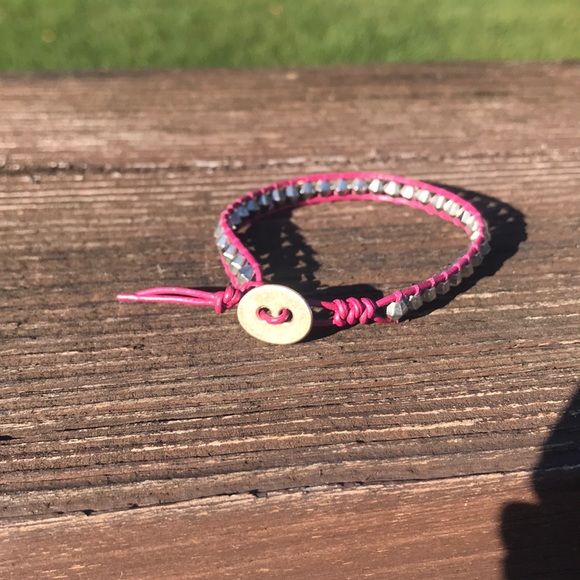 Button closure bracelet - Picture 2 of 2